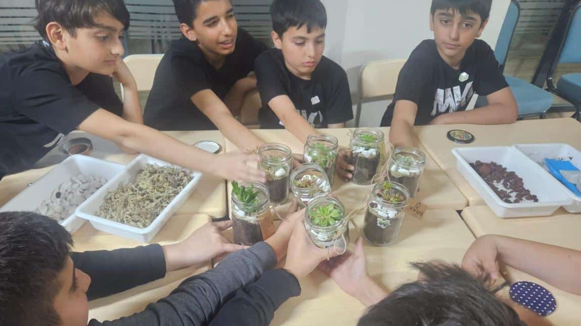 ÇEDES projesi Değerler eğitimi kulübü öğrencileri ile Kartal Diyanet Gençlik merkezinde Bilim ve doğa tefekkürüne değindik.